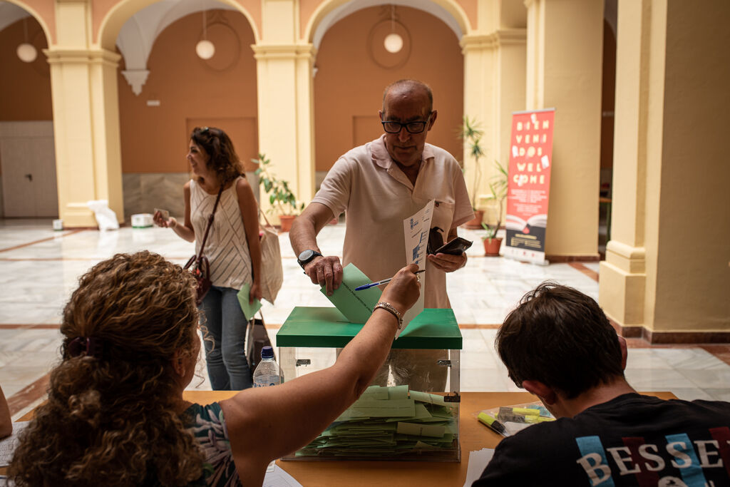Im&aacute;genes de la jornada electoral en Huelva
