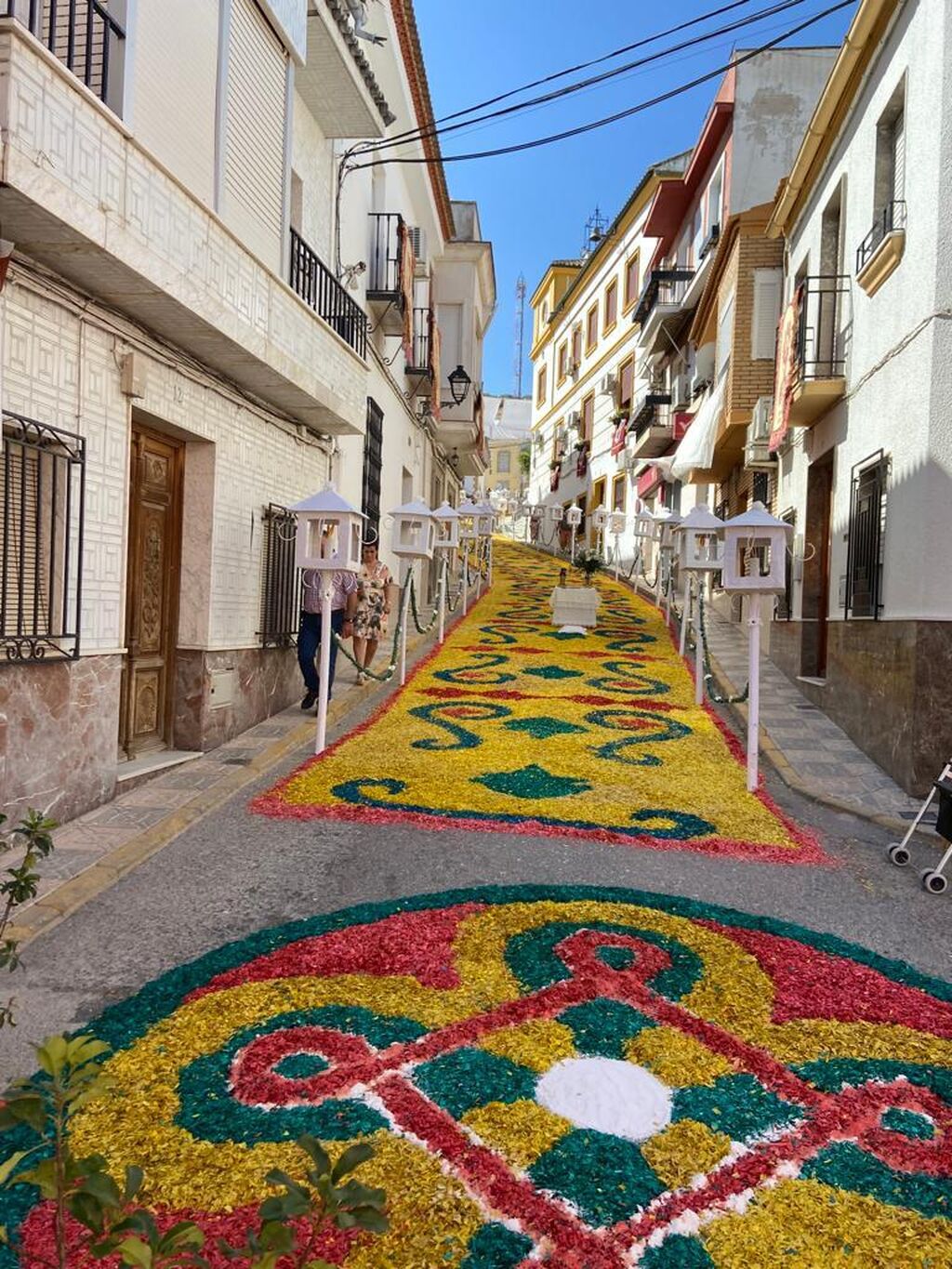 Un recorrido en im&aacute;genes por las coloridas alfombras del Corpus en Valenzuela