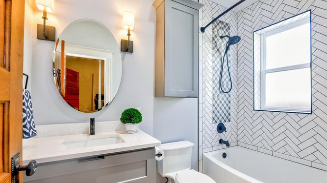 Decora tu baño con plantas artificiales y conviértelo en un rincón acogedor de tu hogar