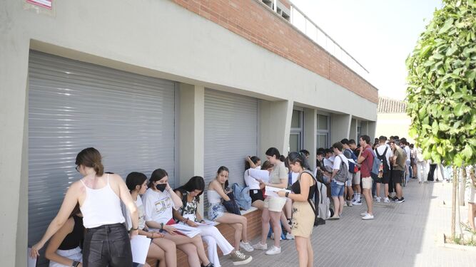 Alumnos que se han presentado a las pruebas de acceso a la Universidad en Córdoba.