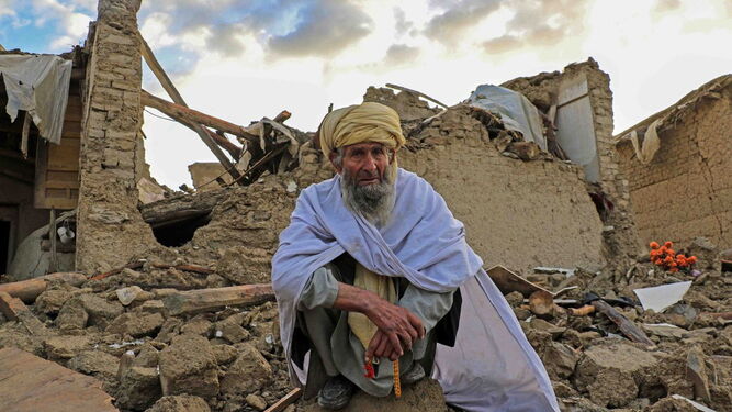 Un afectado por el terremoto en la provincia afgana de Paktika.