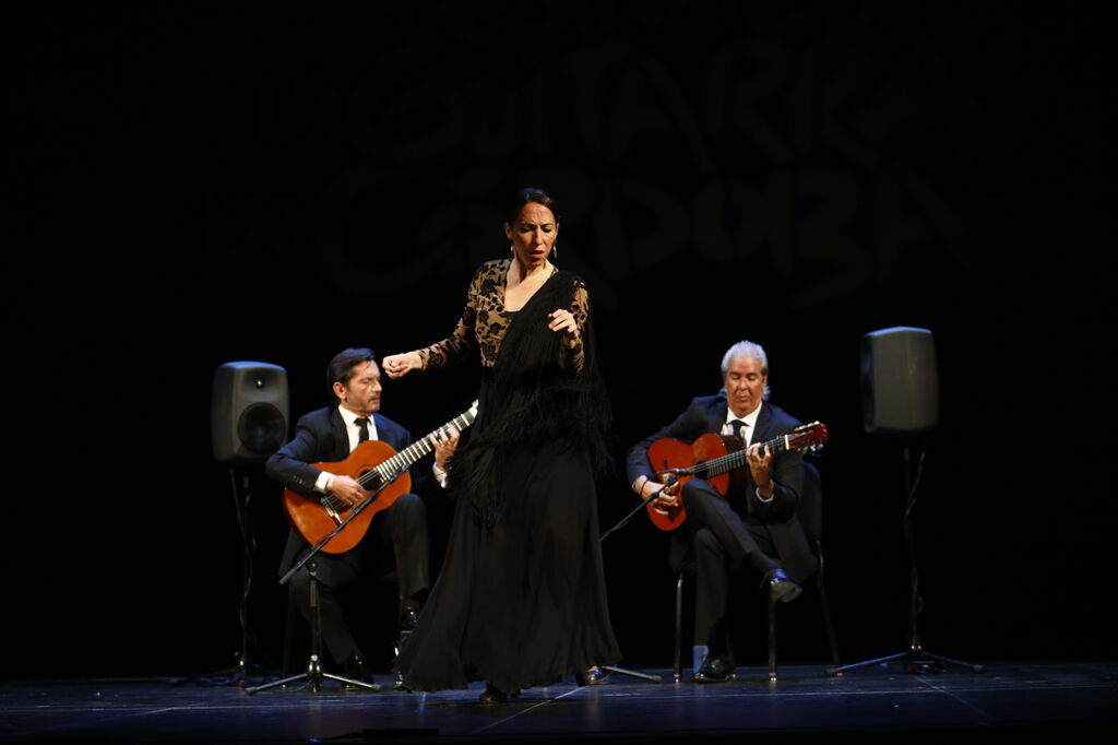 'Alb&eacute;niz flamenco' de Gallardo y Cort&eacute;s, en el Festival de la Guitarra de C&oacute;rdoba, en im&aacute;genes