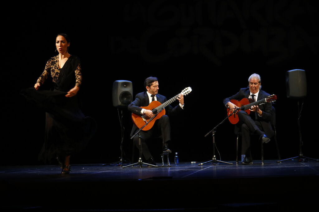 'Alb&eacute;niz flamenco' de Gallardo y Cort&eacute;s, en el Festival de la Guitarra de C&oacute;rdoba, en im&aacute;genes