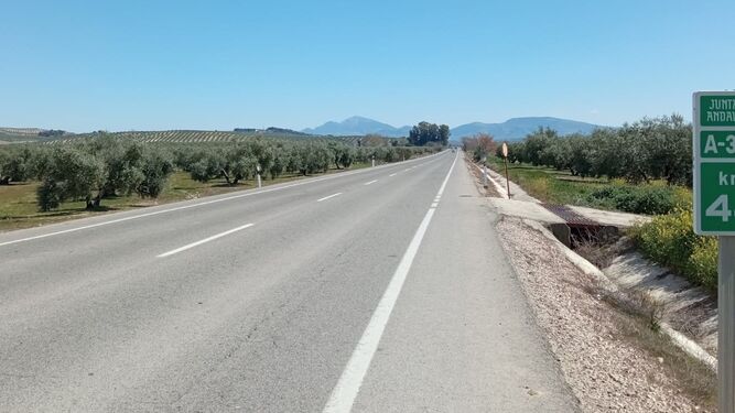 Tramo de la carretera A-306 entre El Carpio y Torredonjimeno.