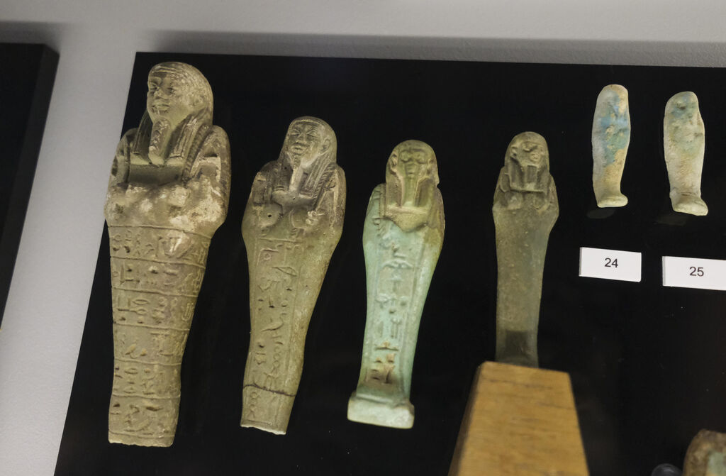 Una visita a la exposici&oacute;n de la antigua Egipto en C&oacute;rdoba, en im&aacute;genes