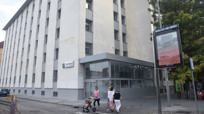 Fachada del centro de salud Córdoba Centro, en la avenida de América.