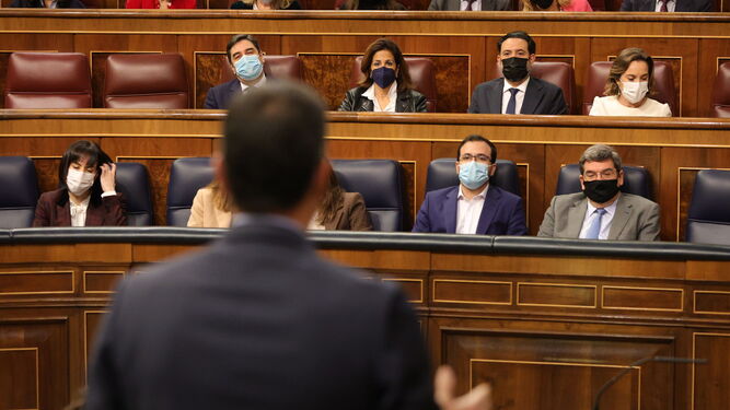 El presidente del Gobierno, Pedro Sánchez, interviene en un Pleno del Congreso antes de las vacaciones.