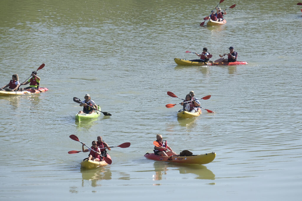 La ruta en kayak por el Guadalquivir de C&oacute;rdoba se echa al agua, en im&aacute;genes