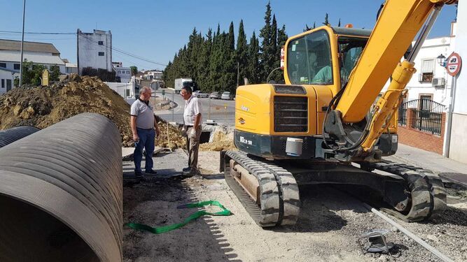 Obras de mejora de la calle Alonso de Aguilar en Aguilar de la Frontera.