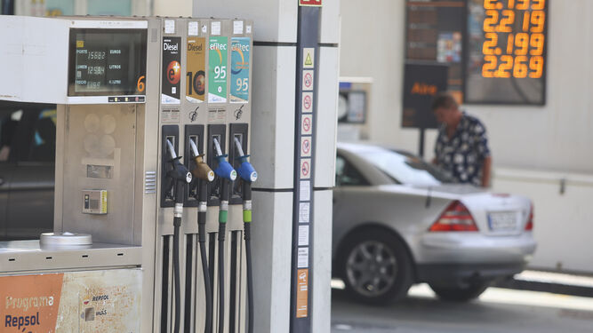 Una gasolinera de Málaga capital el pasado mes de agosto.