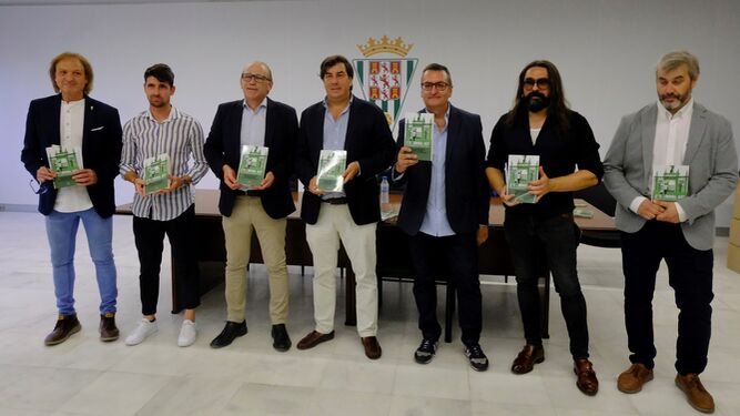 Imagen de la presentación del libro '¿Y tu Córdoba CF qué? en El Arcángel.