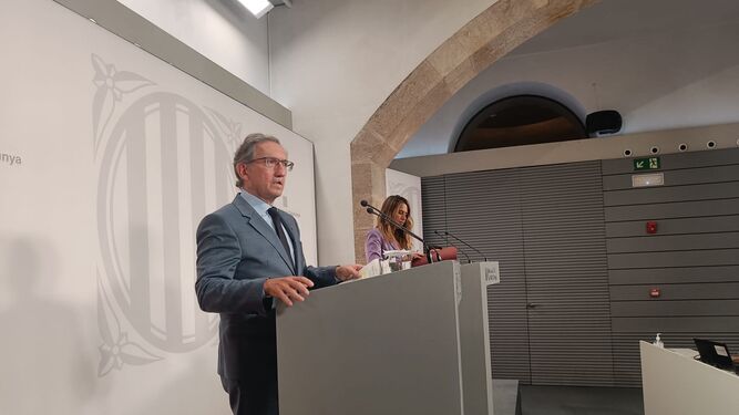 El conseller de Economía, Jaume Giró, y la portavoz del Govern, Patrícia Plaja, en rueda de prensa.
