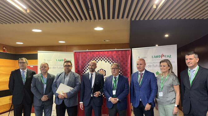 Representantes institucionales en el V Congreso Agroalimentario de Andalucía.