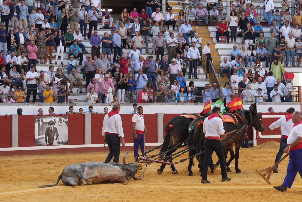 La corrida de toros de Ferrera, Escribano y Lamelas en Pozoblanco, en im&aacute;genes