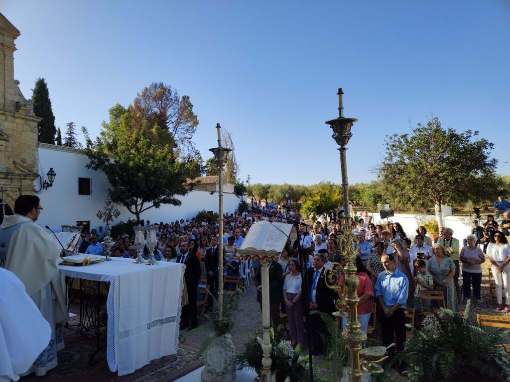 Santaella celebra el 450 aniversario de la primera salida procesional de la Virgen del Valle, en fotograf&iacute;as
