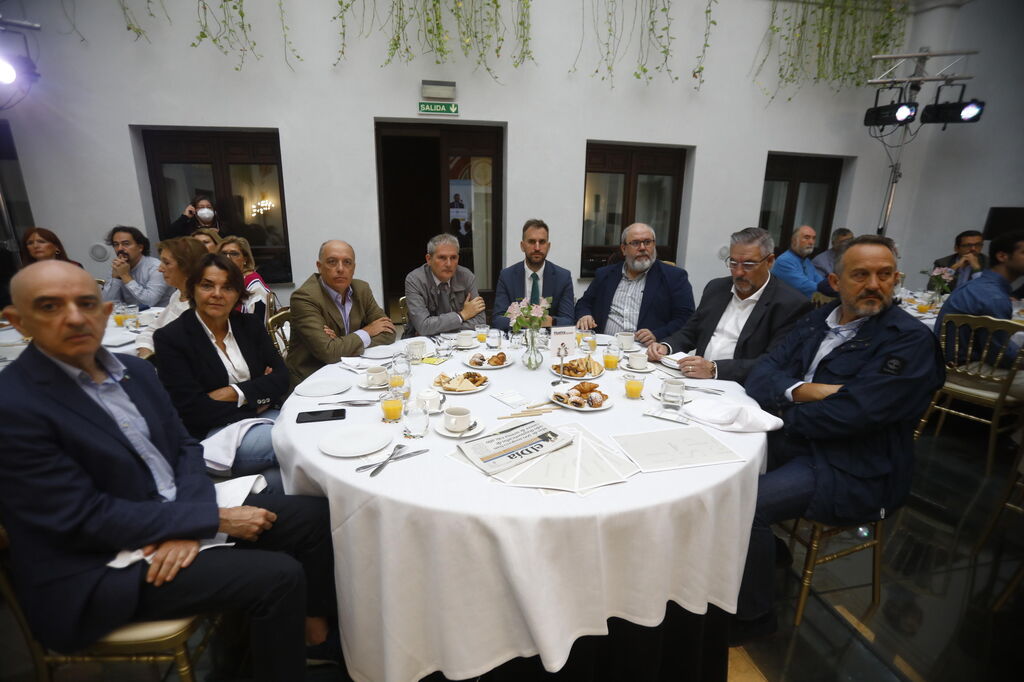El desayuno-coloquio de El D&iacute;a con el presidente de Enresa, Jos&eacute; Luis Navarro, en im&aacute;genes
