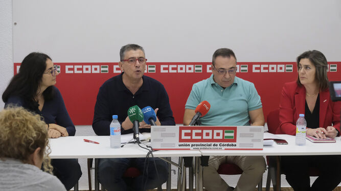 Rueda de prensa en la sede de CCOO en Córdoba.