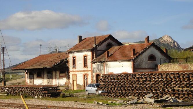 Antigua estación de Peñarroya, ahora abandonada.