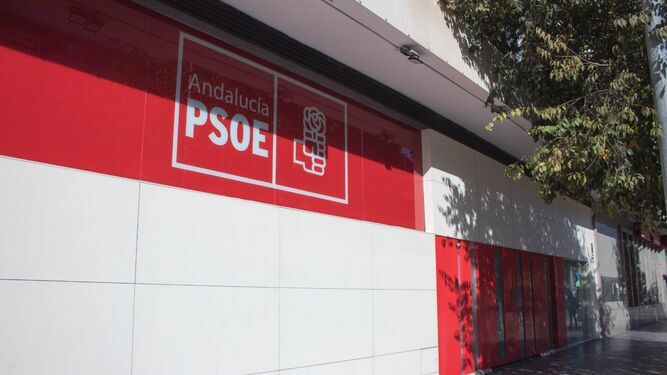 Sede del PSOE en la avenida del Aeropuerto de Córdoba.