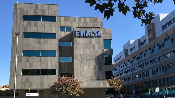 Fachada de la sede de Emacsa.