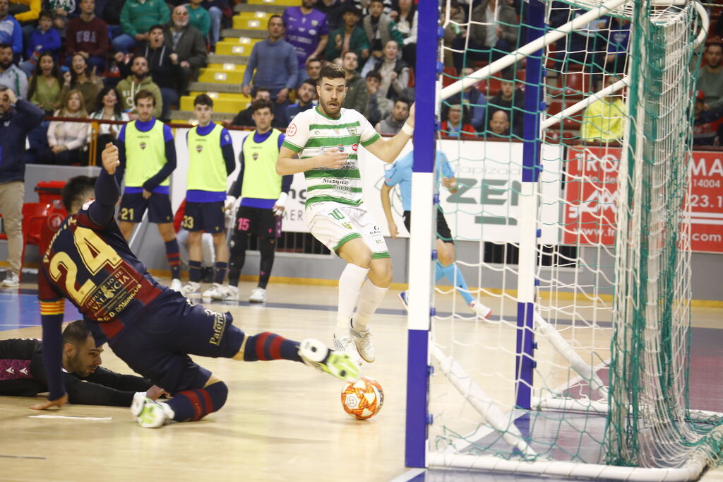 Las im&aacute;genes del emocionante empate entre el C&oacute;rdoba Futsal y el Levante Futsal