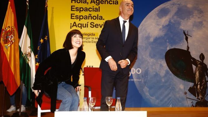 La ministra de Ciencia, Diana Morant, junto al alcalde de Sevilla, Antonio Muñoz.