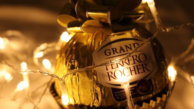Flan de Ferrero Rocher, un postre rico y perfecto para las comidas navideñas