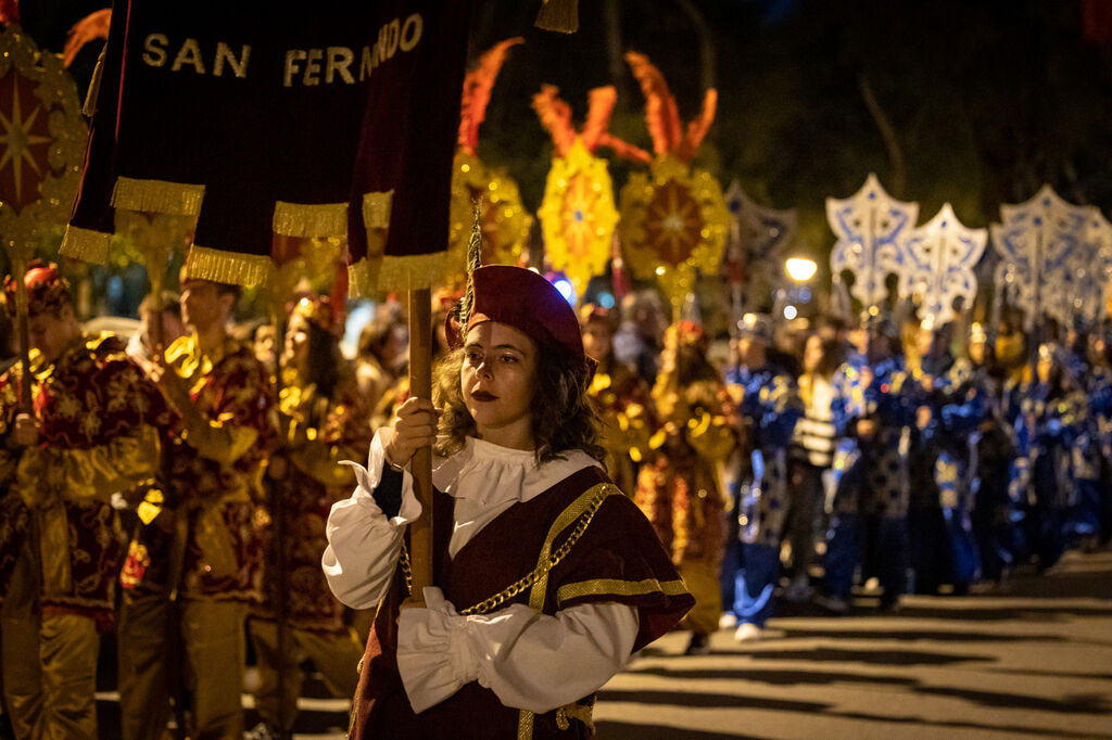 Las im&aacute;genes de la cabalgata del Heraldo de los Reyes Magos en San Fernando