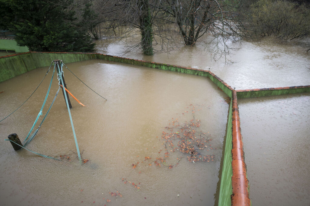 El zoo y parque cuaternario de Santillana del Mar (Cantabria), inundado.