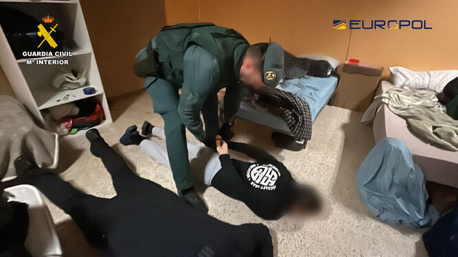 Registros en Córdoba en una operación contra el contrabando de tabaco con 27 detenidos