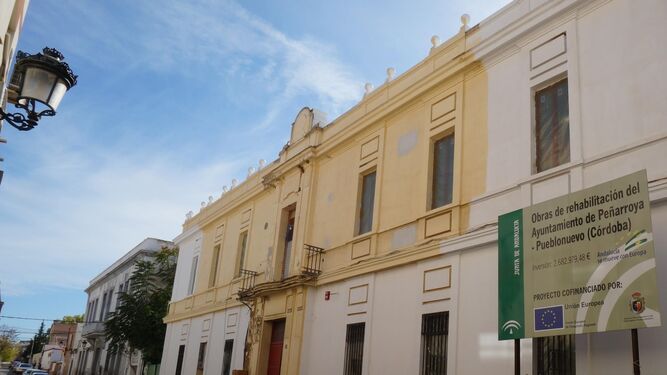 Edificio del Ayuntamiento de Peñarroya-Pueblonuevo.