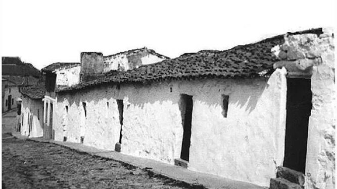 Casas tradicionales de Los Pedroches seguidas.