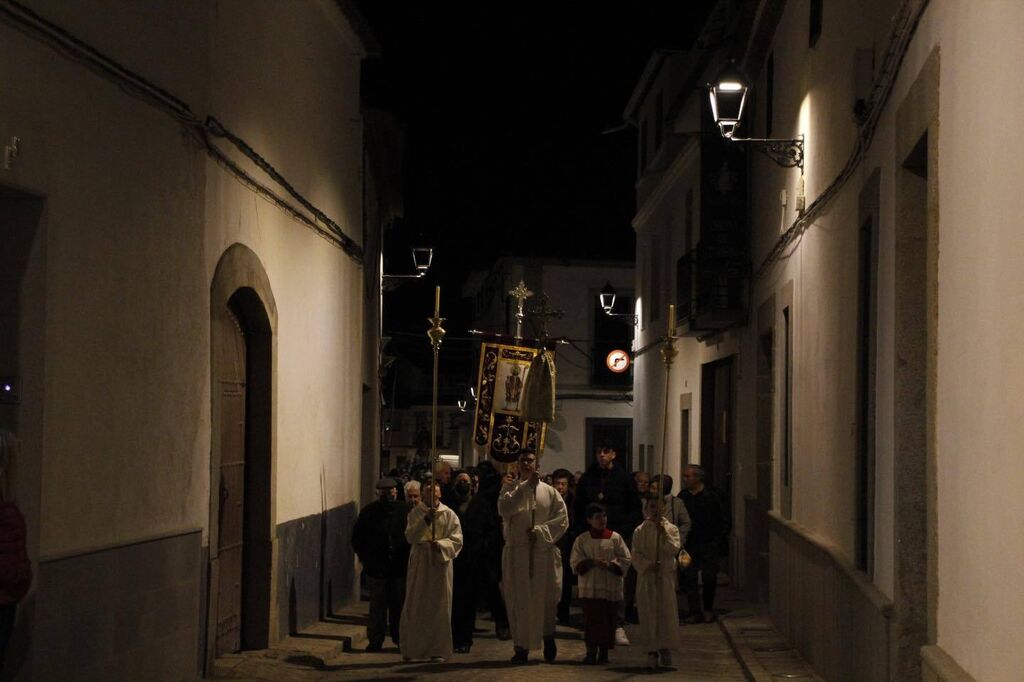 San Blas recorre las calles de Hinojosa del Duque, en im&aacute;genes