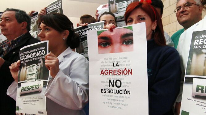 Protesta contra las agresiones a personal sanitario.