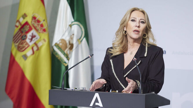 La consejera de Economía, Hacienda y Fondos Europeos, Carolina España, tras un Consejo de Gobierno.