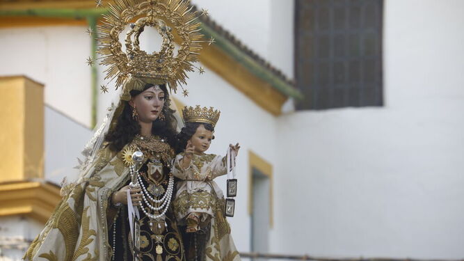 La Virgen del Carmen de Puerta Nueva, durante su última salida procesional.