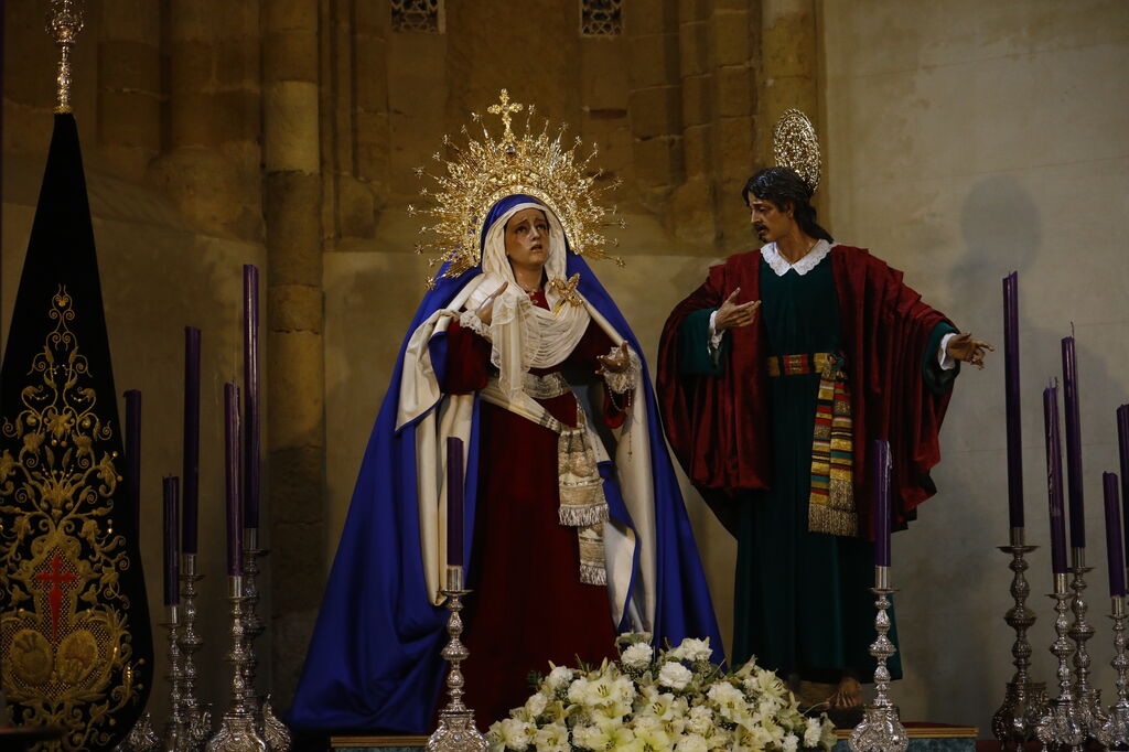 La Virgen de los Desamparados vestida de hebrea.