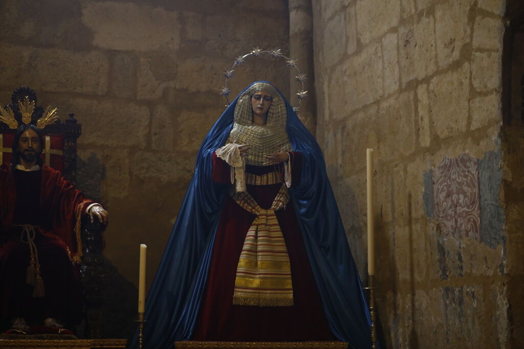 La Virgen de la Palma vestida de hebrea.