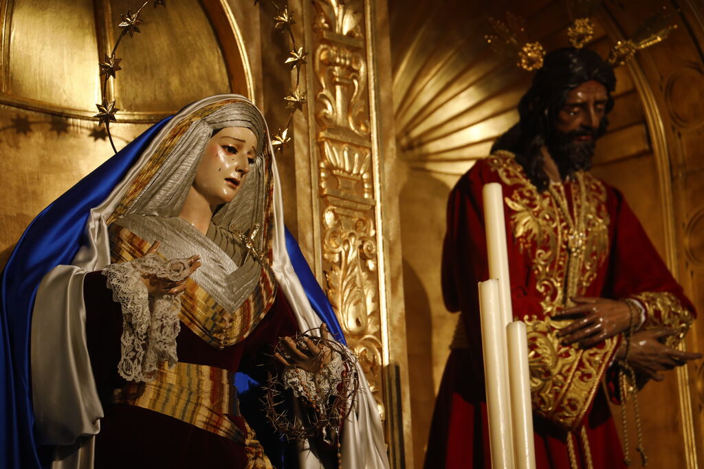 La Virgen de la Piedad vestida de hebrea junto al Se&ntilde;or del Prendimiento.