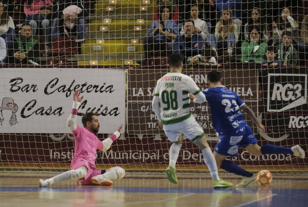 Las mejores fotos del triunfo del C&oacute;rdoba Futsal ante el Manzanares
