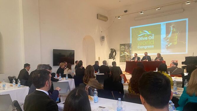 Presentación del Congreso Mundial del Aceite de Oliva en la Real Academia de España en Roma.