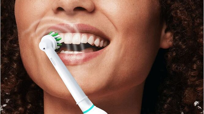 Este cepillo de dientes eléctrico Oral-B top ventas de Amazon puede ser tuyo por menos de 35€