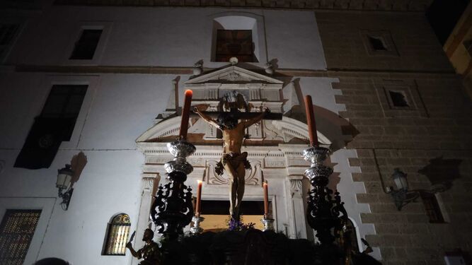 Las imágenes de la cofradía de la Buena Muerte en la Semana Santa de Cádiz 2023