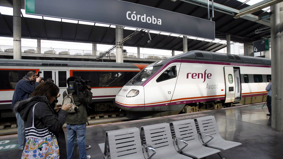 El Parlamento Europeo aprueba incluir el tren entre Córdoba, Jaén y Granada  en la red europea
