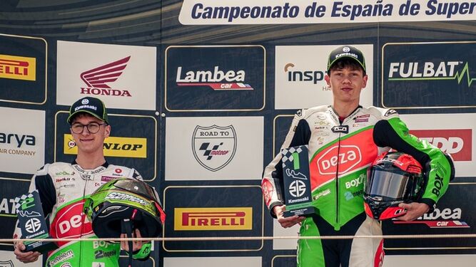 Torres y Muñoz, en el podio de Motorland.