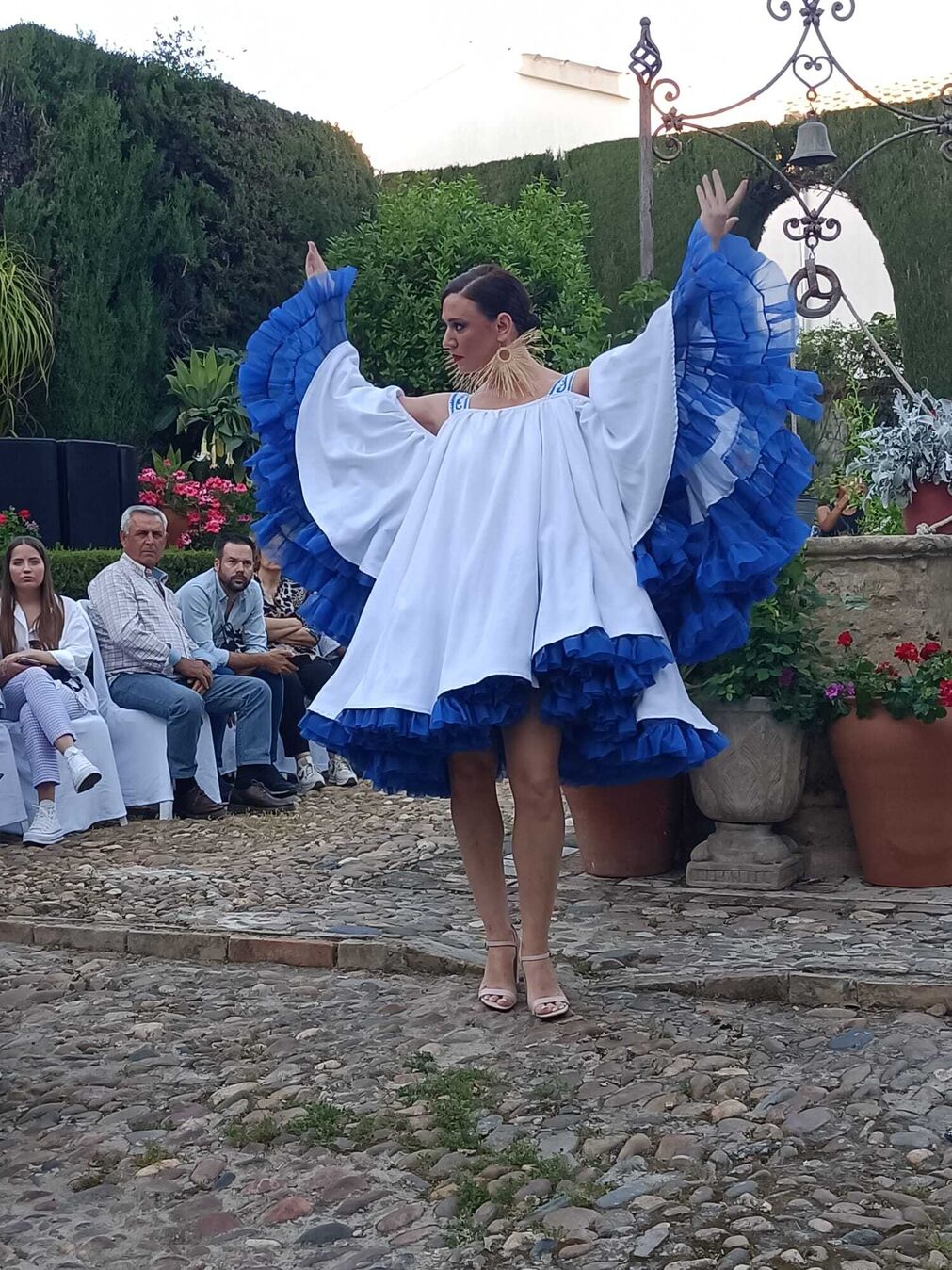 En fotos, el desfile flamenco Juventud Est&aacute; De Moda en C&oacute;rdoba