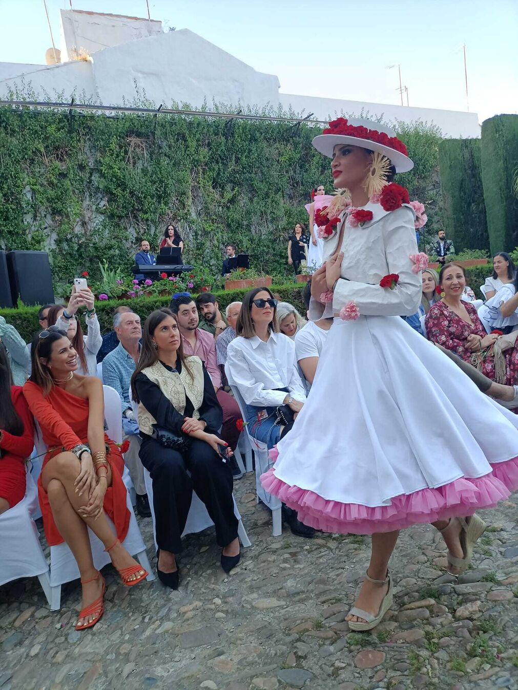En fotos, el desfile flamenco Juventud Est&aacute; De Moda en C&oacute;rdoba