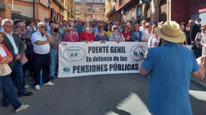 Protesta por la situación de la sanidad pública en Puente Genil.