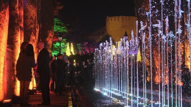 Un momento del nuevo espectáculo nocturno 'Naturaleza Encendida' del Alcázar