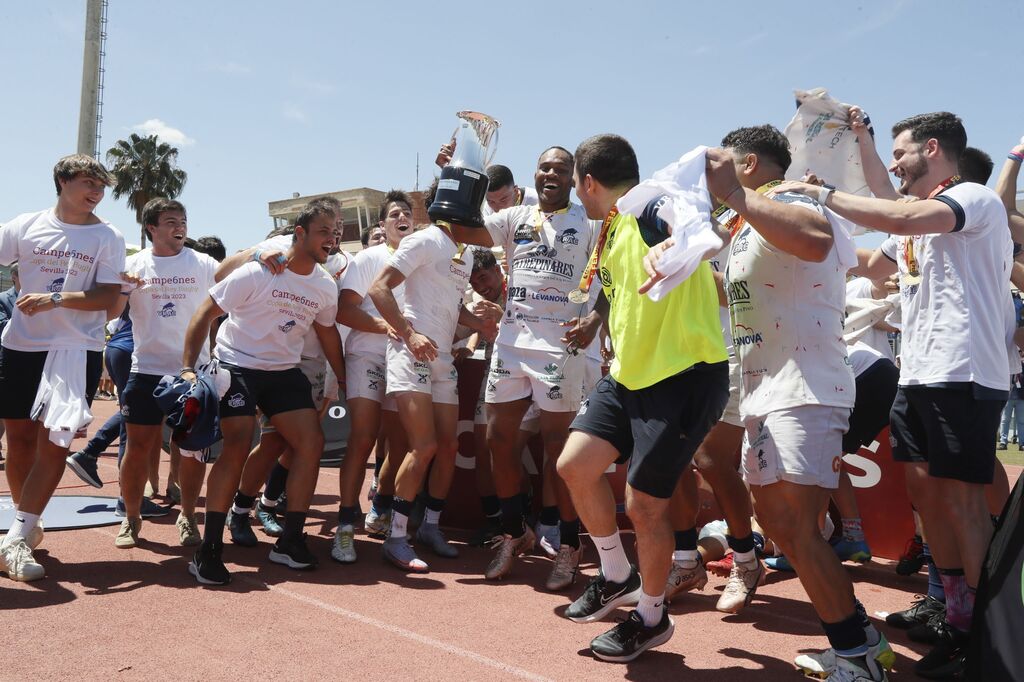 Las fotos del t&iacute;tulo de Copa de rugby del VRAC en Sevilla